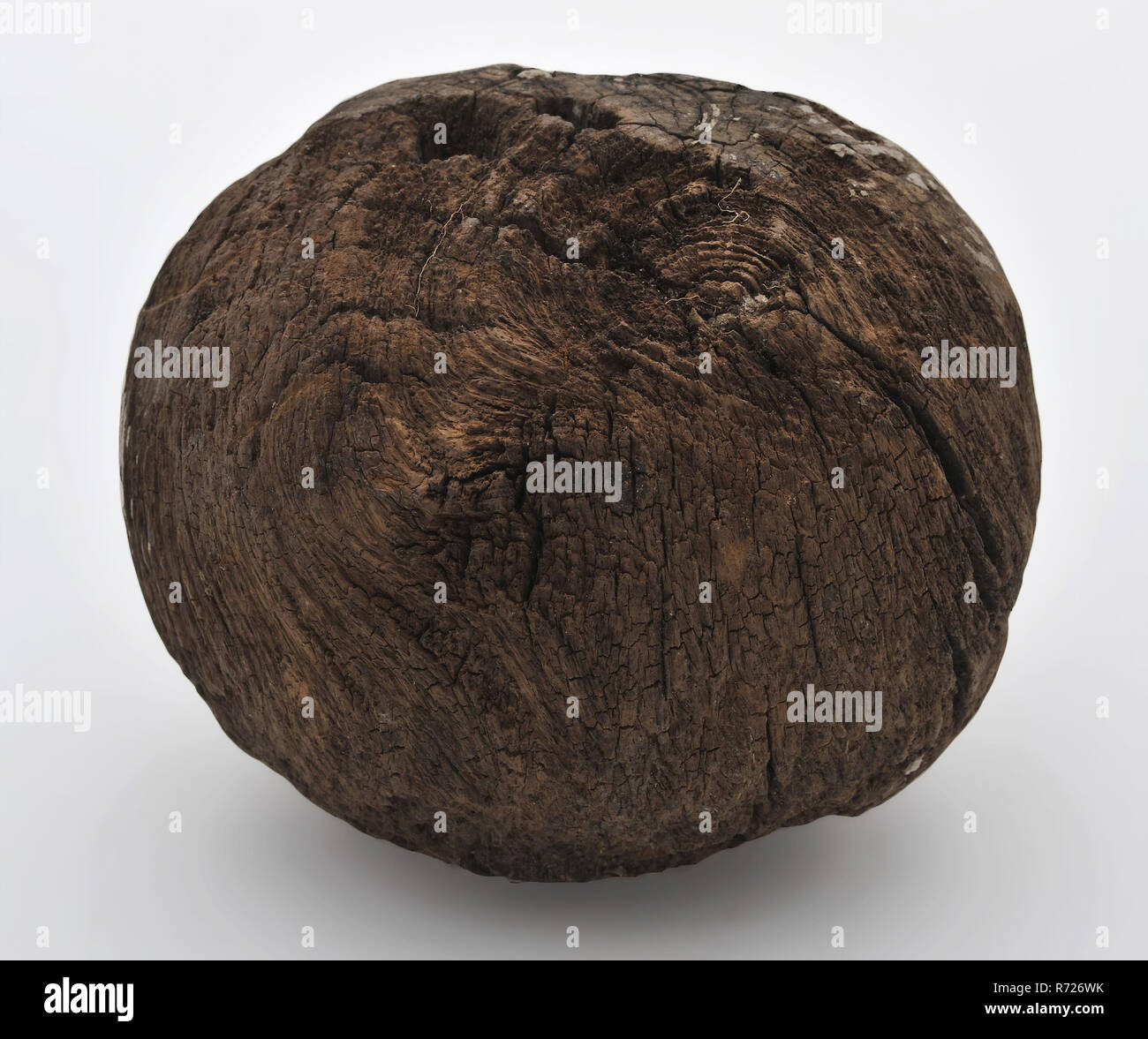 Wooden ball, ball soil find wood thread, sawn turned Wooden ball ...