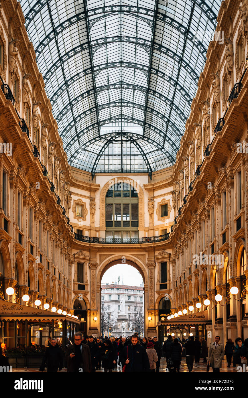 The interior of the Galleria Vittorio Emanuele II in Milan, Italy Stock ...