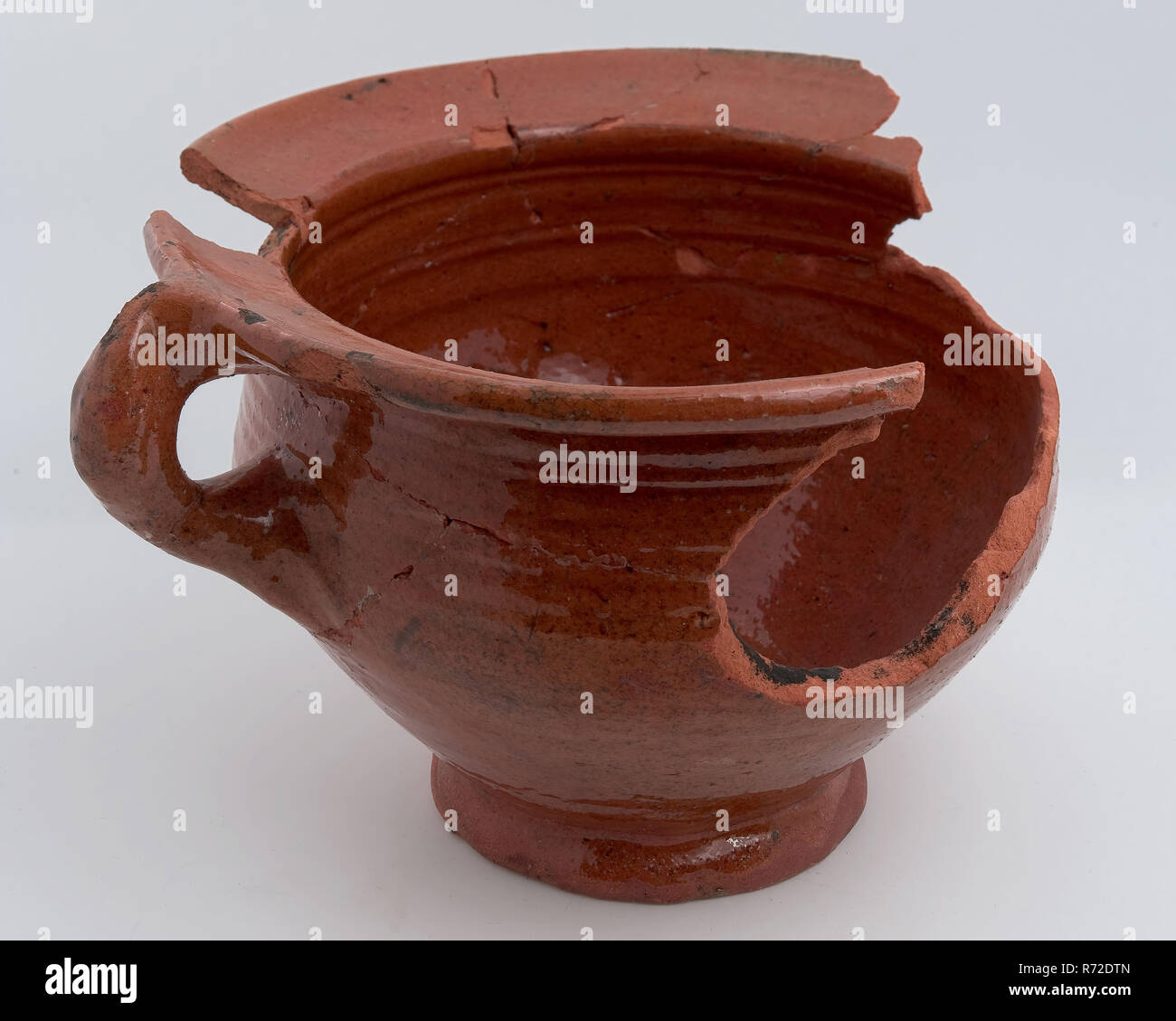 Chamber pot bed hires stock photography and images Alamy