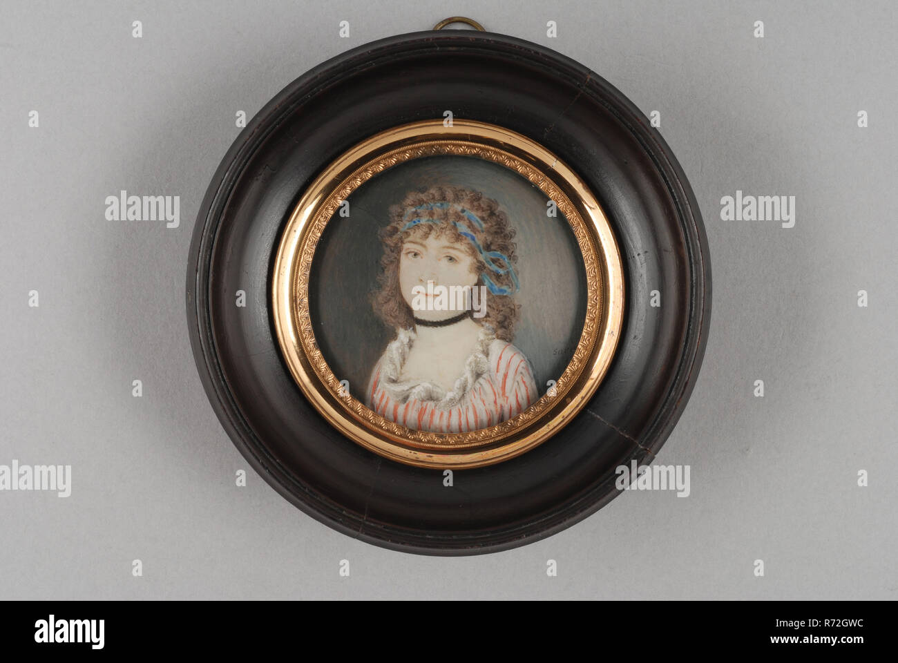 Wooden Round Frame High Resolution Stock Photography And Images