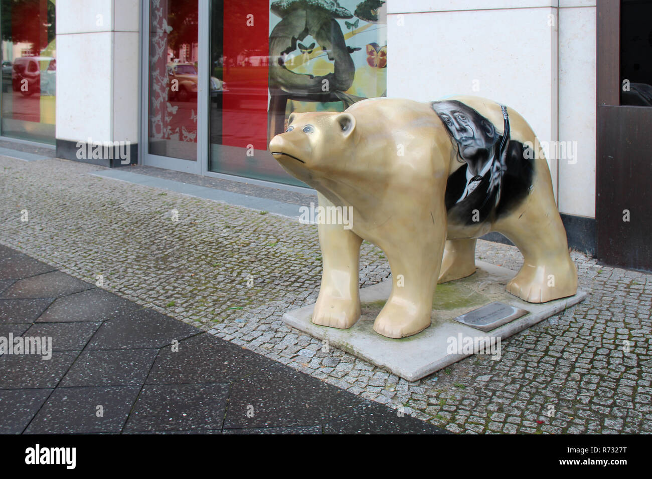 Bear statue in Berlin (Germany Stock Photo Alamy