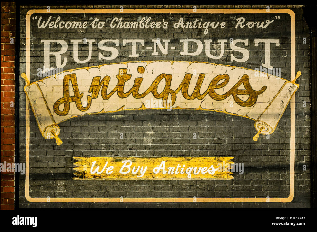 A mural visitors to RustNDust Antiques and Chamblee's