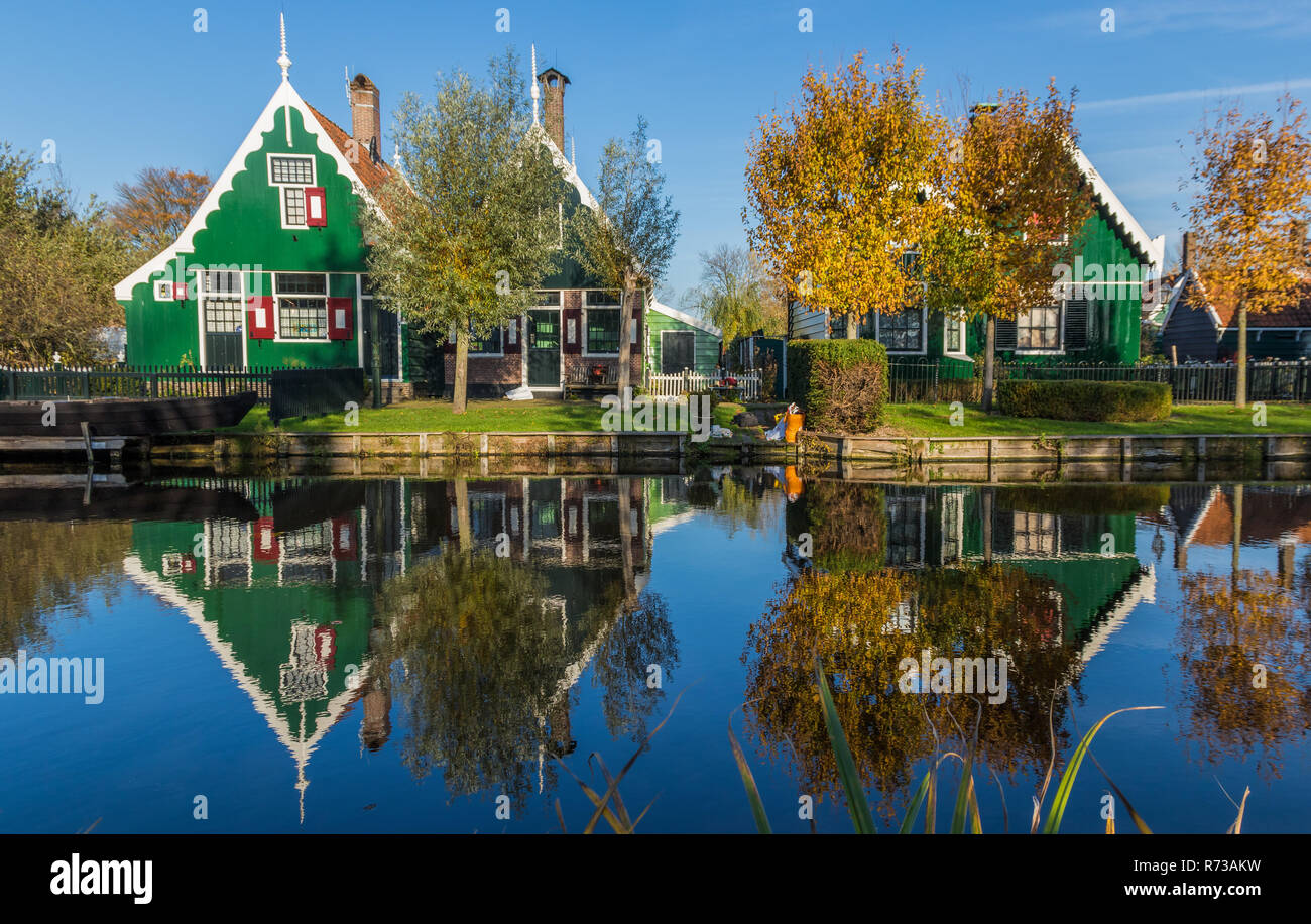 zaanse-schans-netherlands-considered-a-real-open-air-museum-zaanse