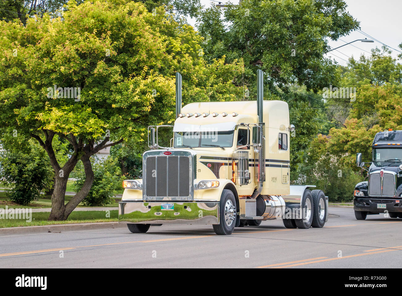 Big Rigs Big Hearts 2018 truck rally fund raising event in Winkler ...