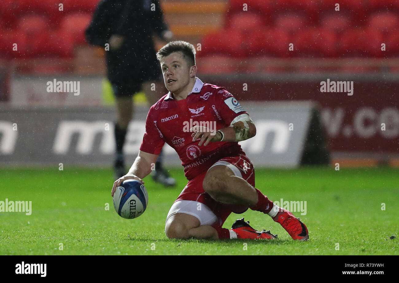 Scarlets' Steffan Evans scores a try during Heineken Champions Cup, pool four match at Parc y Scarlets, Llanelli. Stock Photo