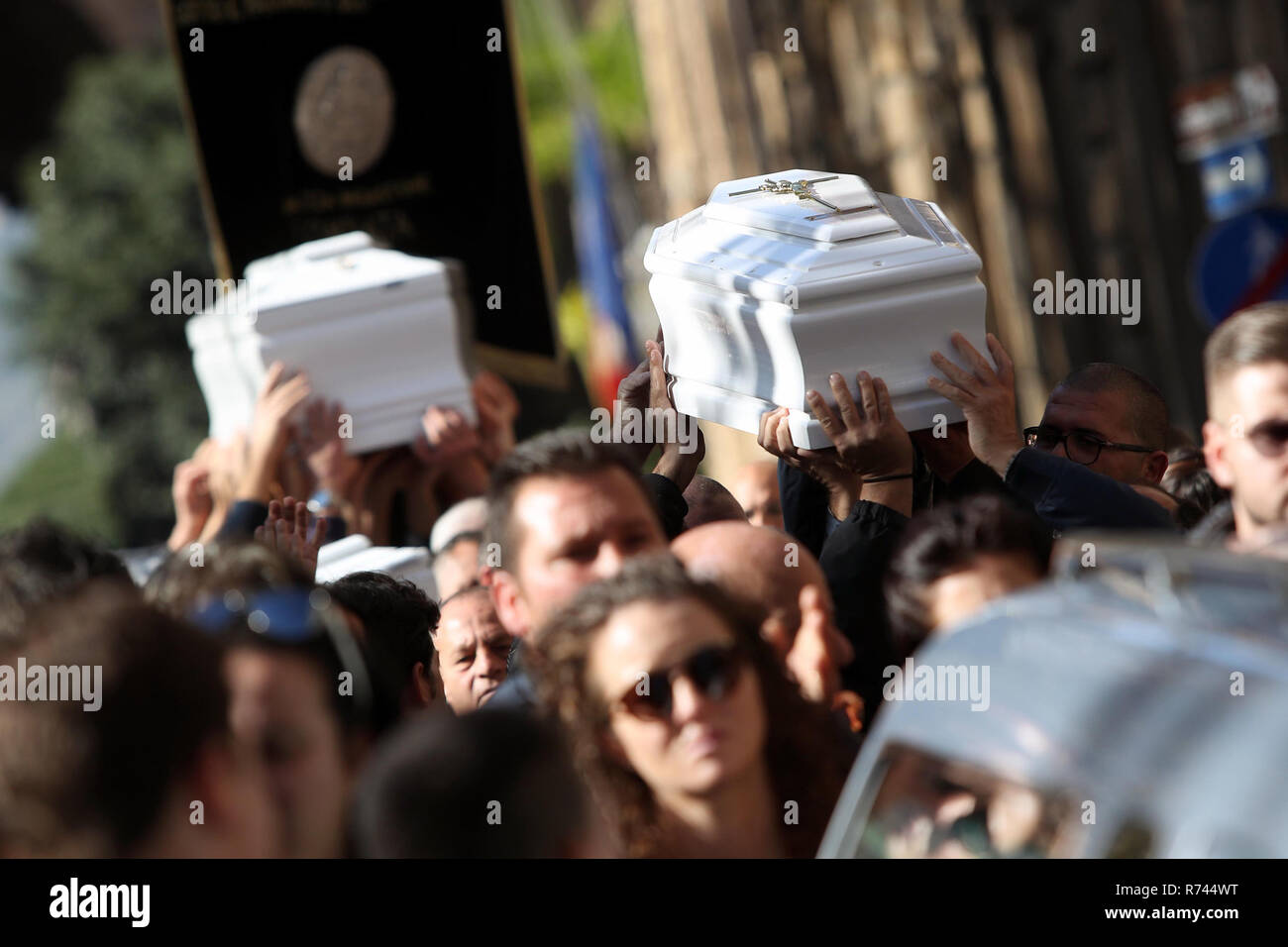 Sicilian funeral hi-res stock photography and images - Alamy