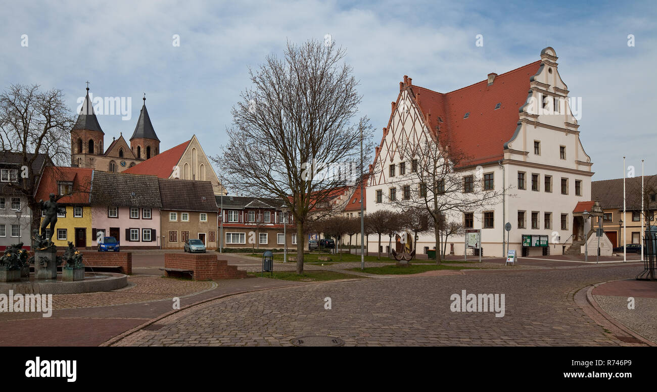 Aken (Elbe) Marktplatz mit Rathaus. 1490 begonnen 1907 durchgreifend renoviert und erweitert Stock Photo