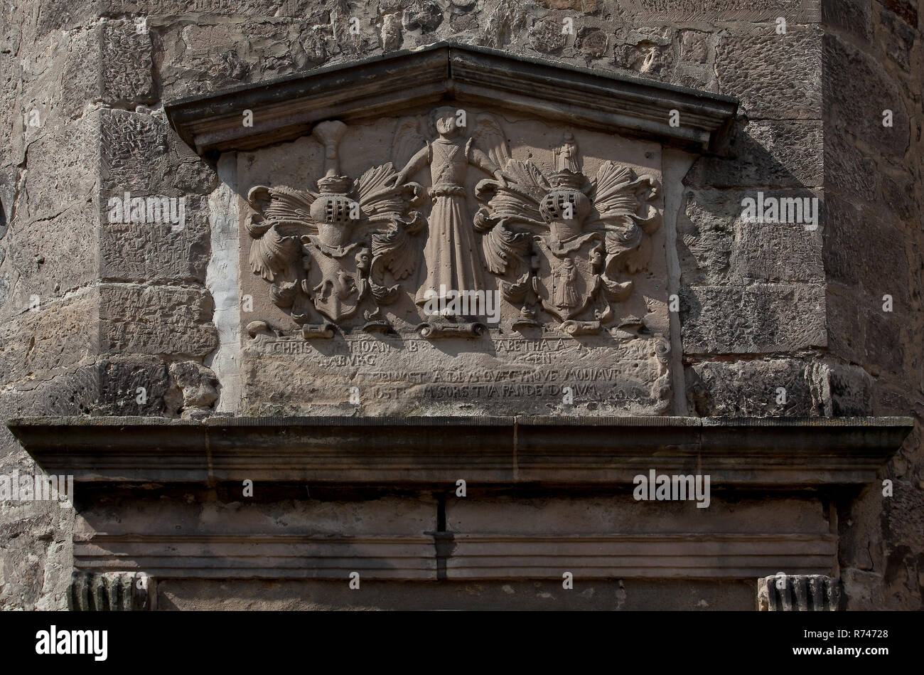 Ampfurth, Treppenturm. Detail Doppelwappen.  Bördekreis Treppenturm des Ren.-Schlosses, aufgestockt 1832 zur Aufnahme einer Station der kgl preussisch Stock Photo