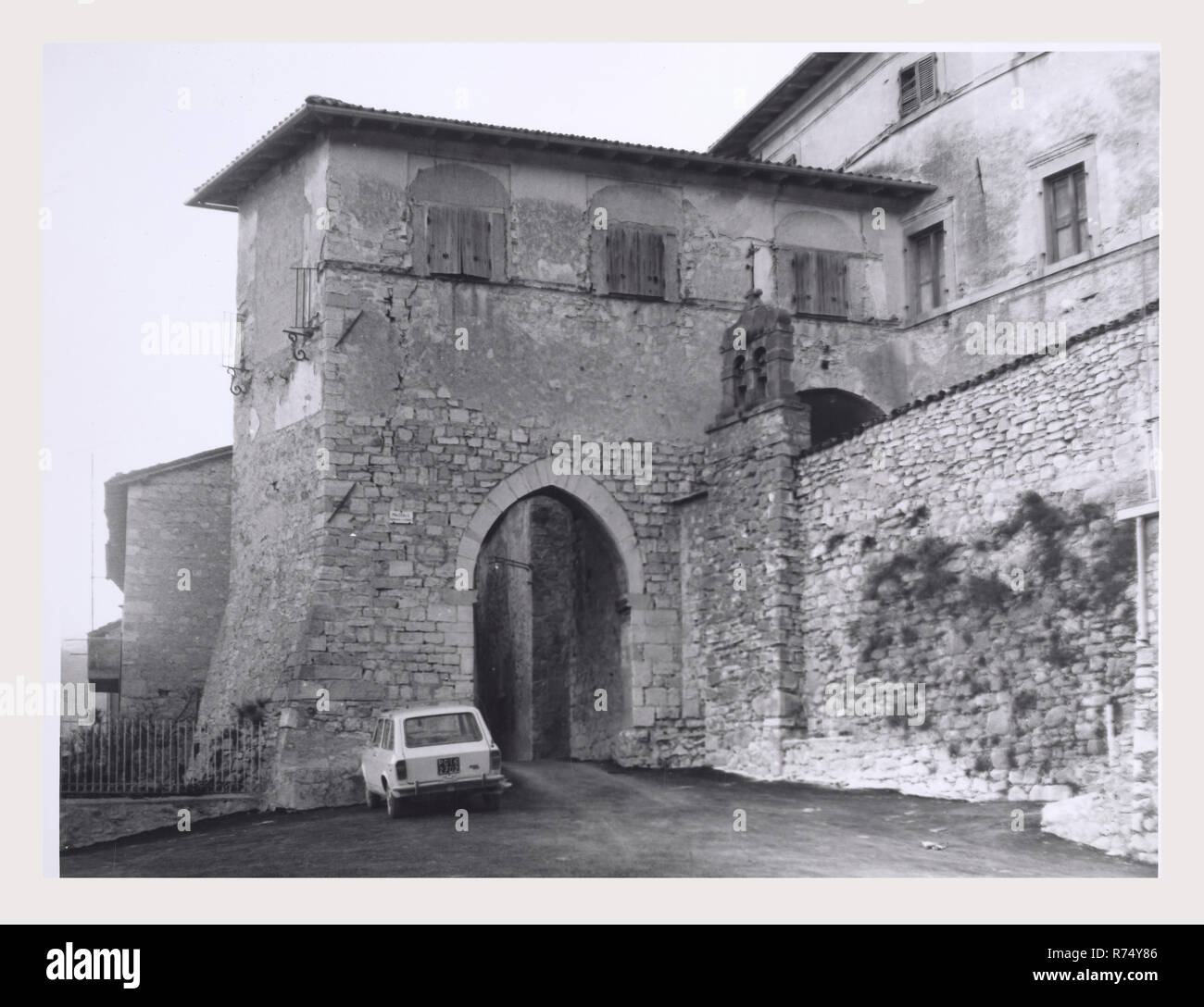 Umbria Perugia Todiano Tower, this is my Italy, the italian country of  visual history, Front view of garrison tower Stock Photo - Alamy, image size:1300x1088
