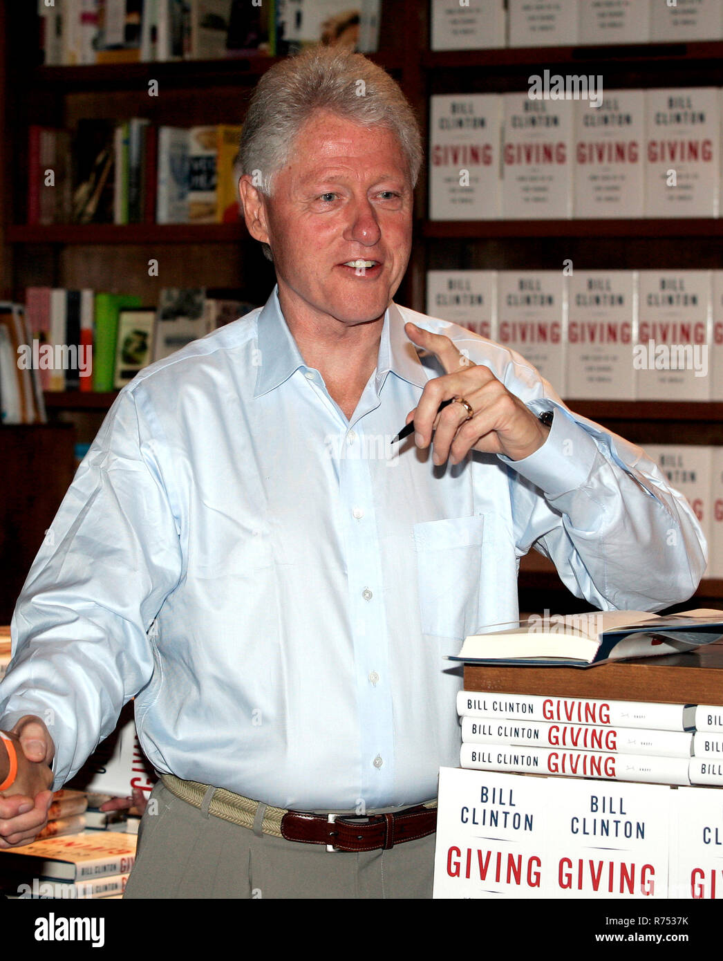 Former President Bill Clinton makes an appearance at a book signing at ...