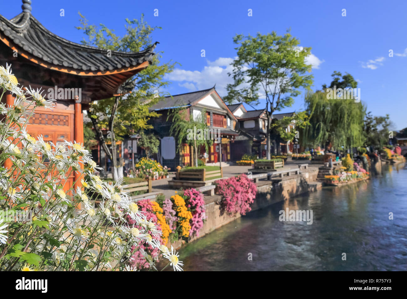 Lijiang old town hi-res stock photography and images - Alamy