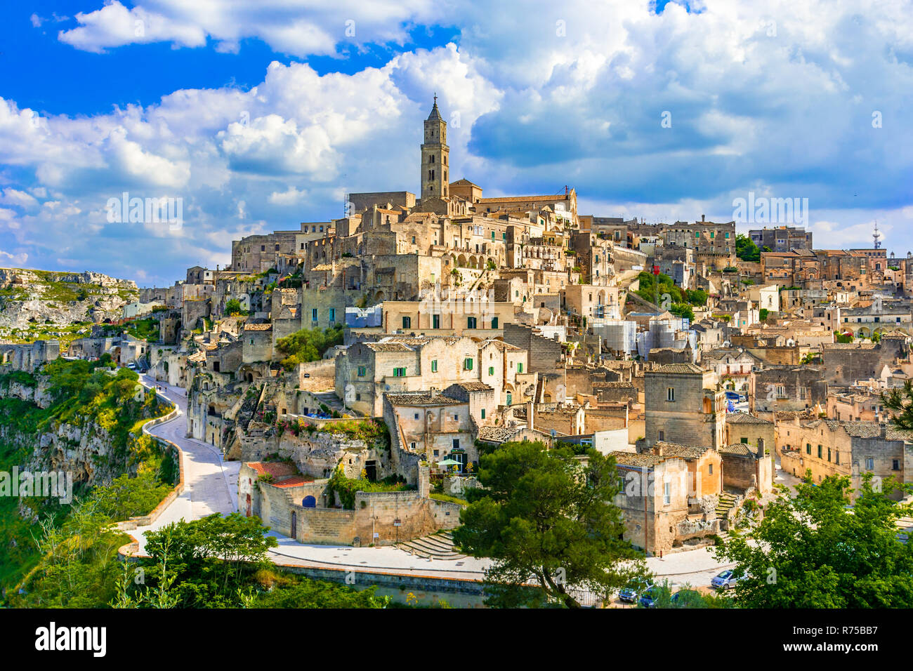 Matera, Basilicata, Italy: Landscape view of the old town - Sassi di Matera Stock Photo - Alamy
