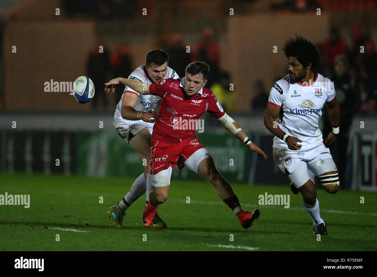 Llanelli, UK. 07th Dec, 2018. Steffan Evans of the Scarlets Credit: in action. Scarlets v Ulster rugby, Heineken European Champions Cup, pool 4 match at Parc y Scarlets in Llanelli, South Wales on Friday 7th December 2018. picture by Andrew Orchard/Andrew Orchard sports photography/Alamy Live News Stock Photo