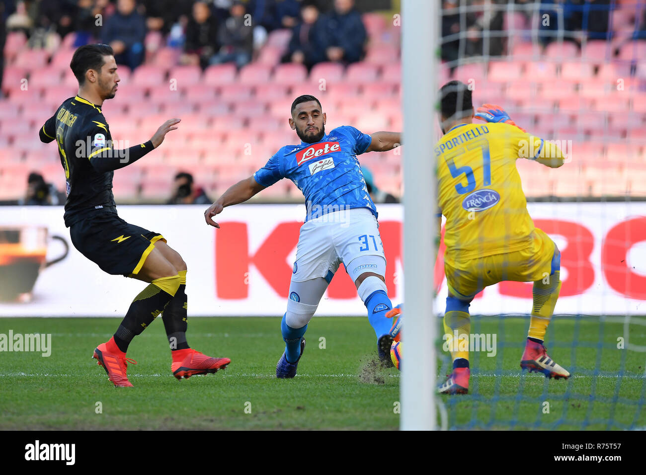 Faouzi ghoulam hi-res stock photography and images - Page 8 - Alamy, image size:1300x956