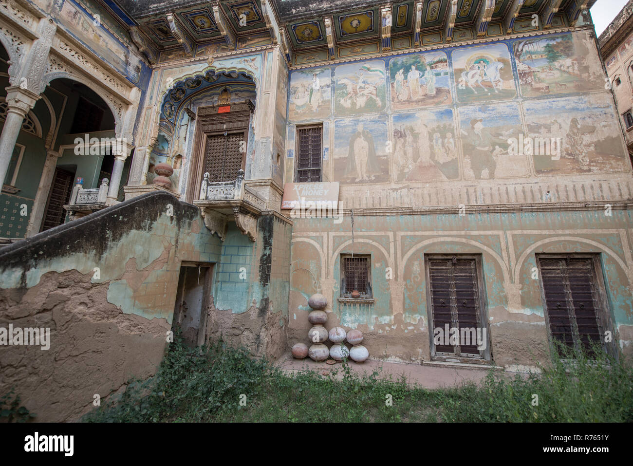Fresco havelis hi-res stock photography and images - Alamy