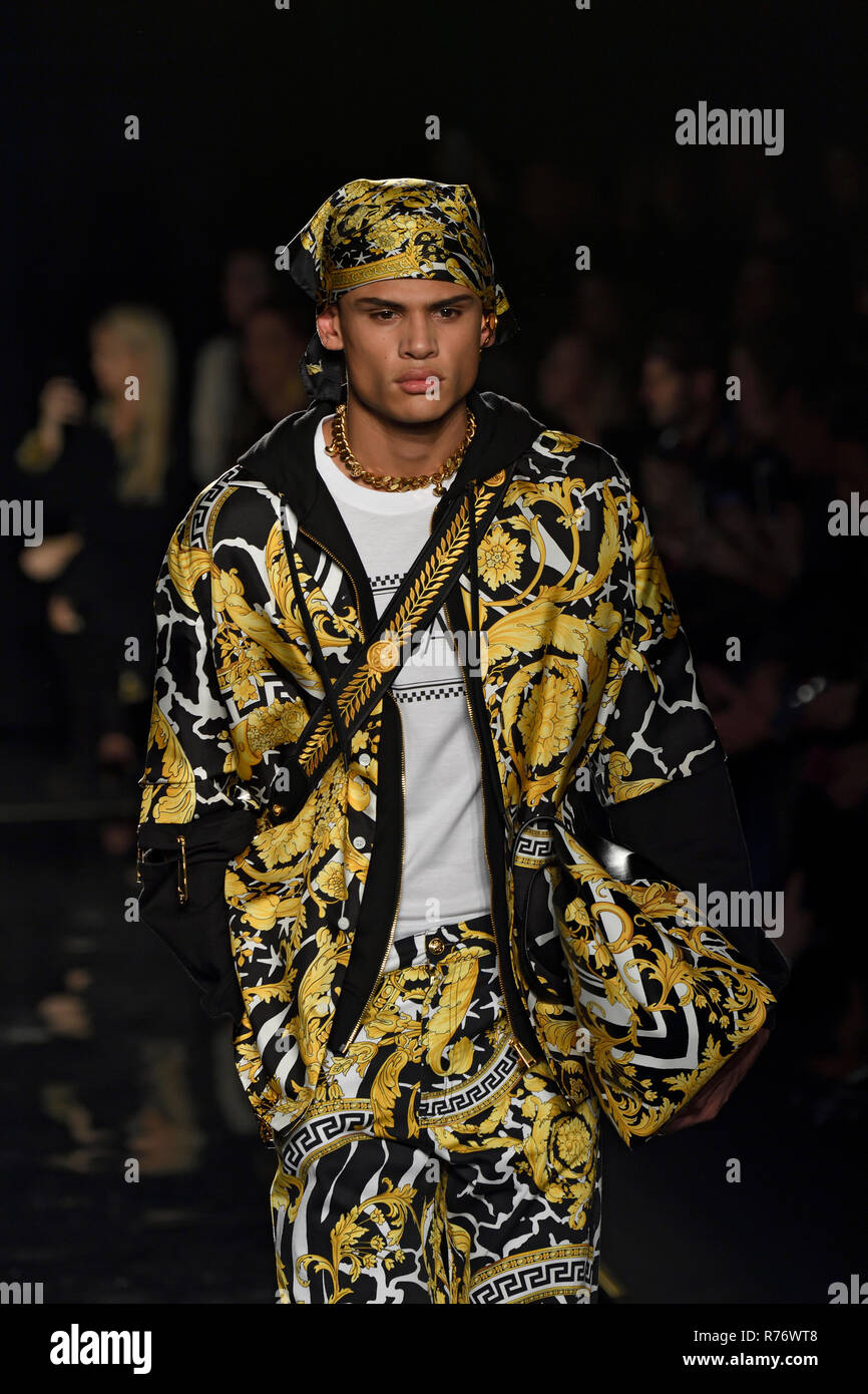 NEW YORK, NY - DECEMBER 02: Model walks the runway at the Versace Pre-Fall  2019 Collection at The American Stock Exchange on December 02, 2018 in New  Stock Photo - Alamy