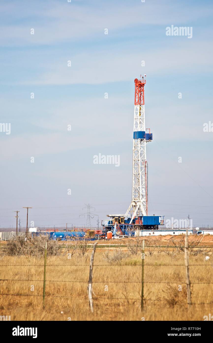 Drilling rig in Midland County. A common sight in the west Texas