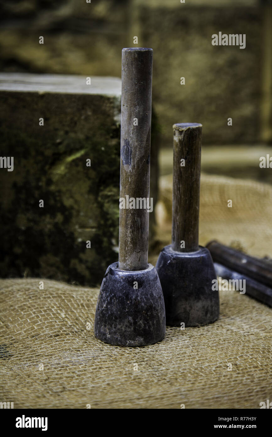 Stone tools ancient hires stock photography and images Alamy