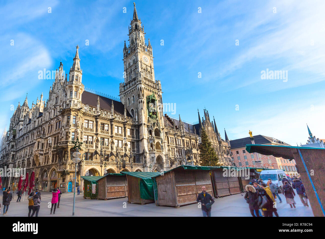 Munich, Germany - December 26, 2016: Marienplatz town hall rathaus and  Christmas market after holidays Stock Photo - Alamy