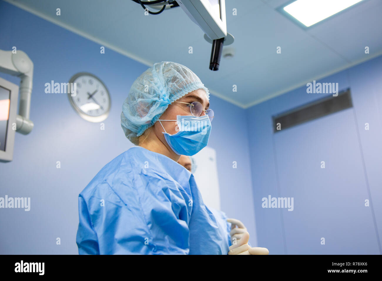 Female Surgeon In Or High Resolution Stock Photography and Images Alamy