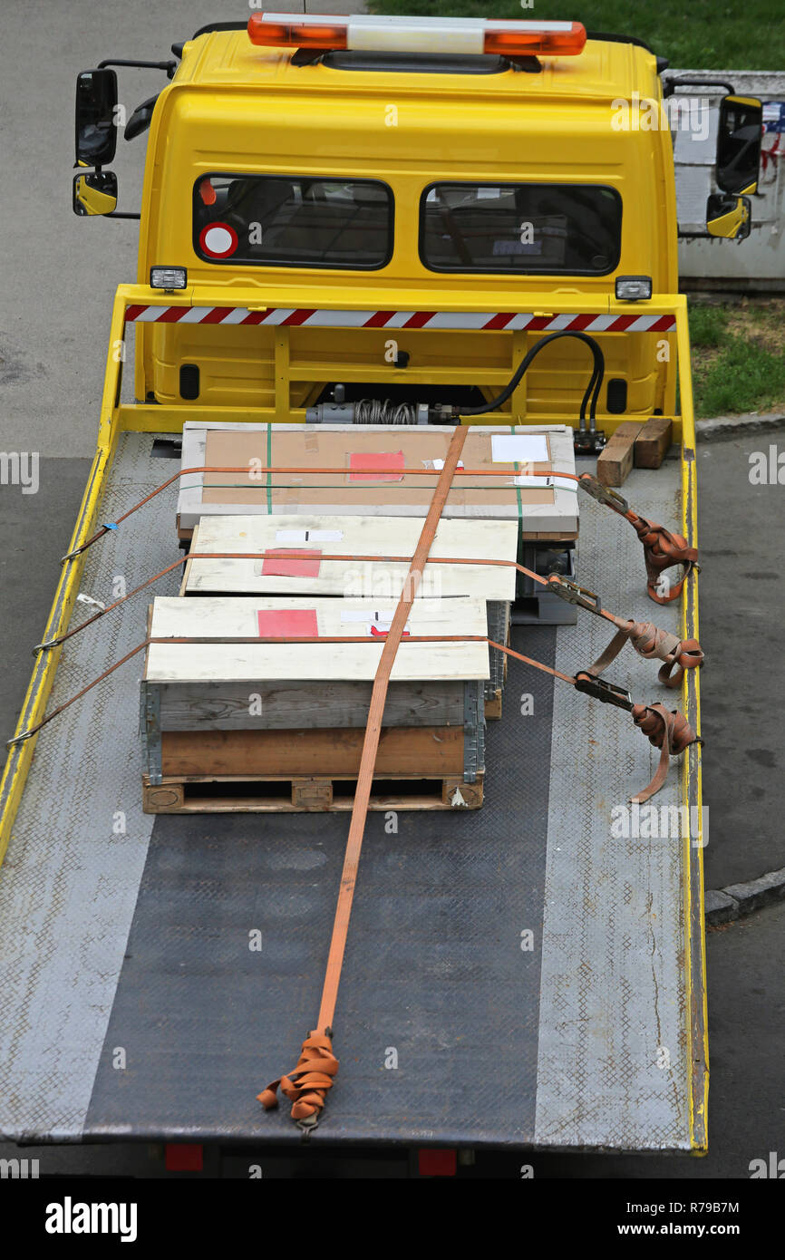 Pallets at Truck Stock Photo Alamy
