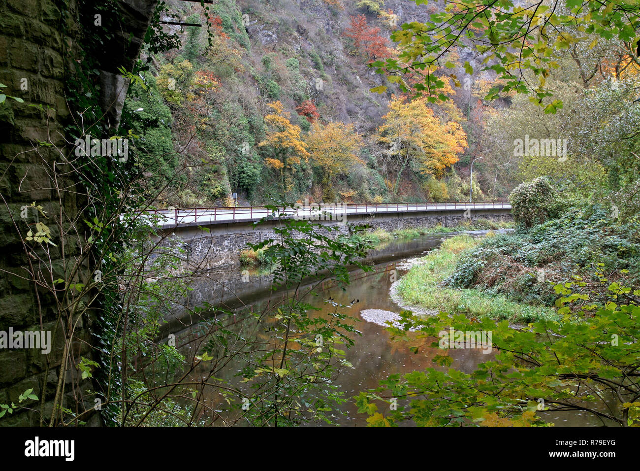 Betonpfeiler Stock Photos & Betonpfeiler Stock Images - Alamy