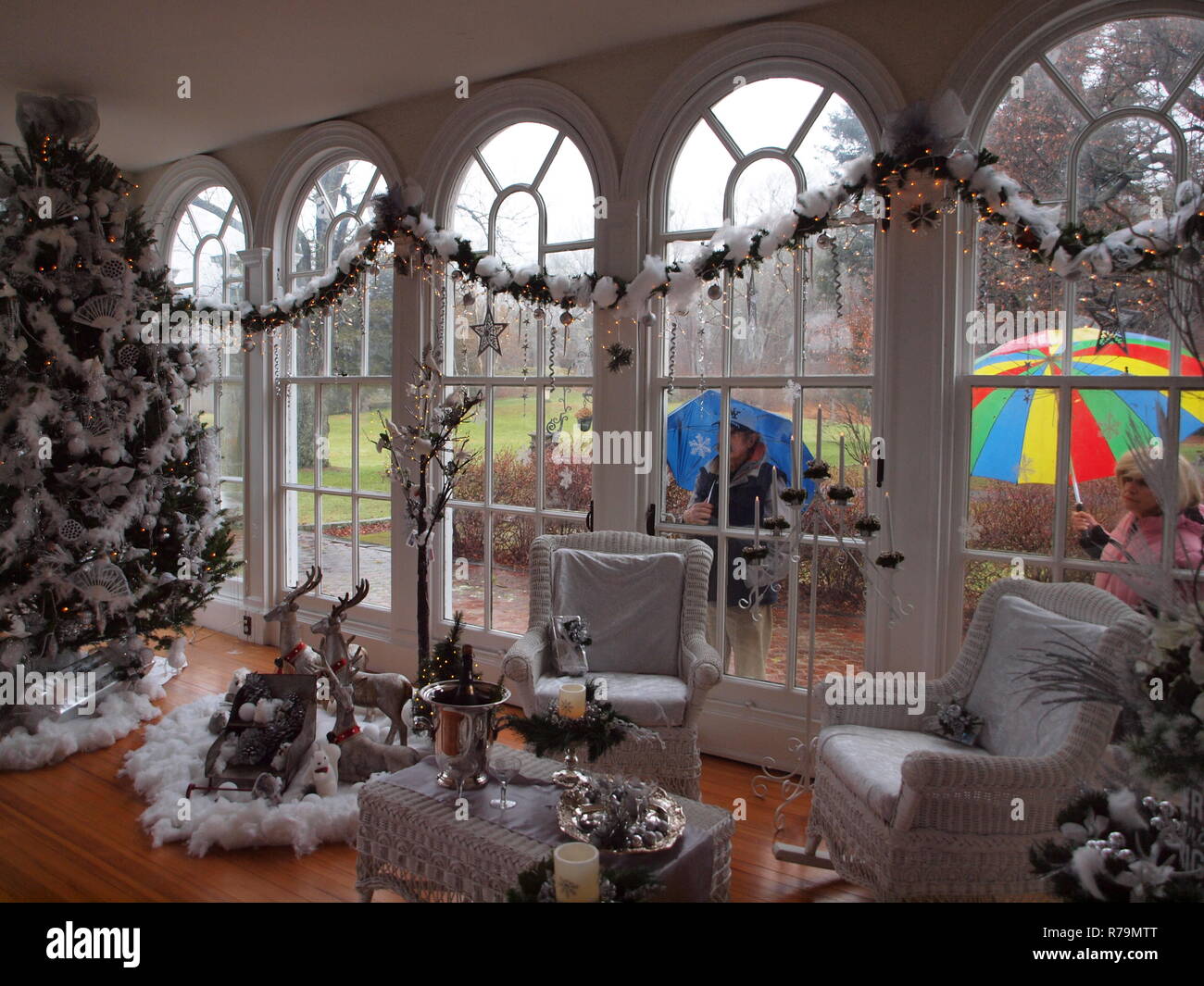 christmas decorations in revolutionary