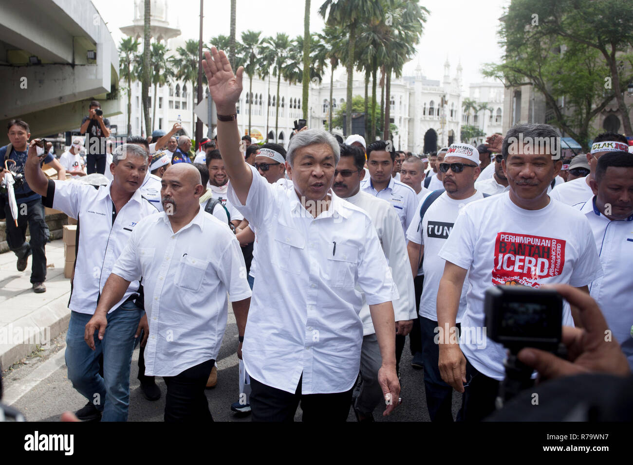 Umno President Ahmad Zahid Hamidi C Seen Waving To His Supporters In Front Of The National Mosque During The Anti Icerd 812 Rally Thousands Of Supporters Of The United Malay National Organizations Umno