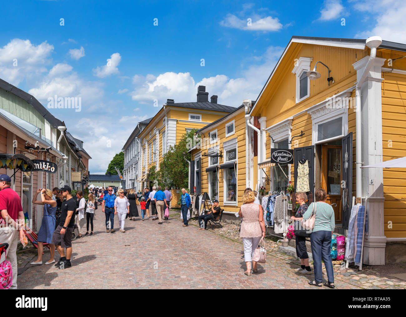 Shops on Välikatu, a typical cobbled street in the old town (Vanha Porvoo), Porvoo, Uusimaa, Finland Stock Photo