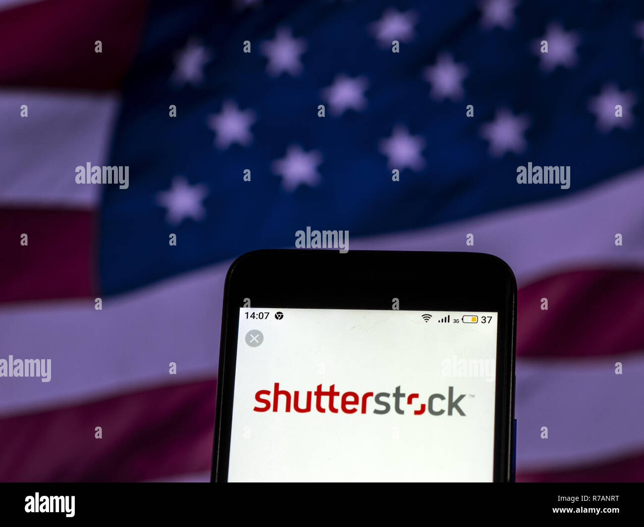 Shutterstock sign hi-res stock photography and images - Alamy