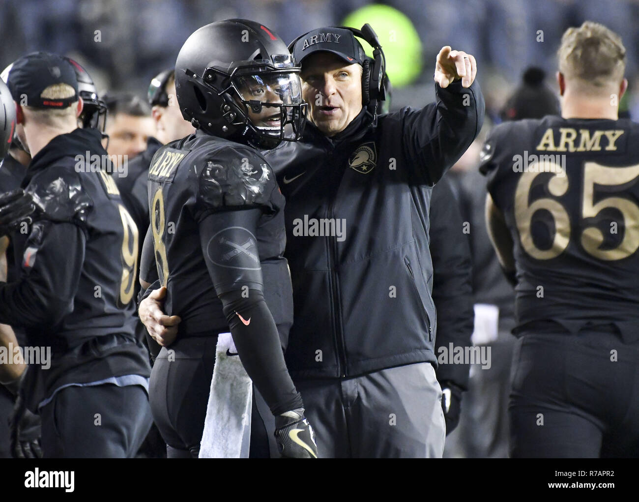 Philadelphia, Pennsylvania, USA. 8th Dec, 2018. Army's head coach, JEFF MONKEN, talks to his QB, KELVIN HOPKINS, during the game against Navy at the 119 meeting of the Army Navy game at Lincoln Financial Field in Philadelphia PA Credit: Ricky Fitchett/ZUMA Wire/Alamy Live News Stock Photo
