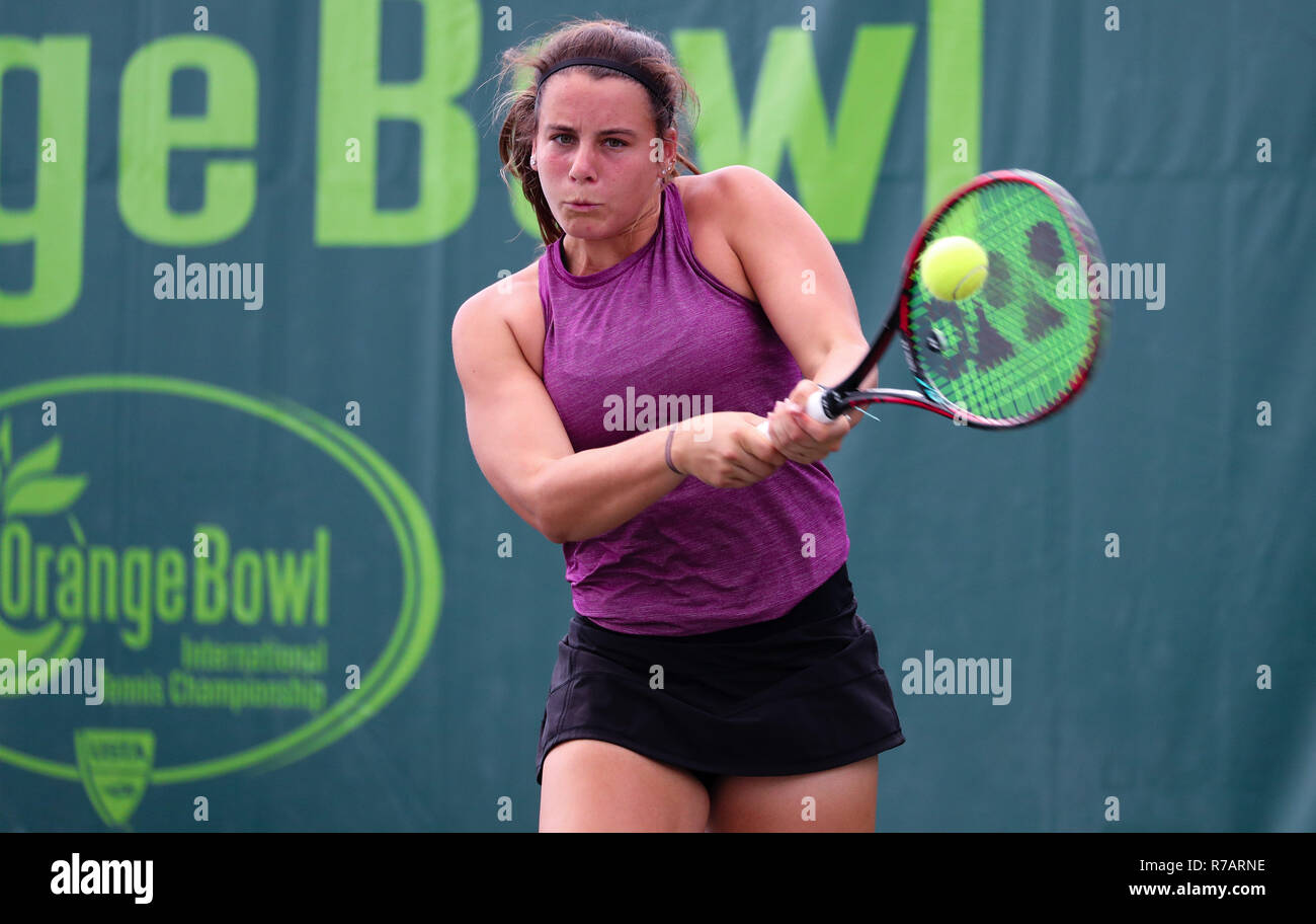 Plantation, Florida, USA. 08th Dec, 2018. Emma Navarro, from the USA, plays  in the GS18 seminal of the 2018 Orange Bowl Junior International Tennis  Championships played at the Frank Veltri Tennis Center