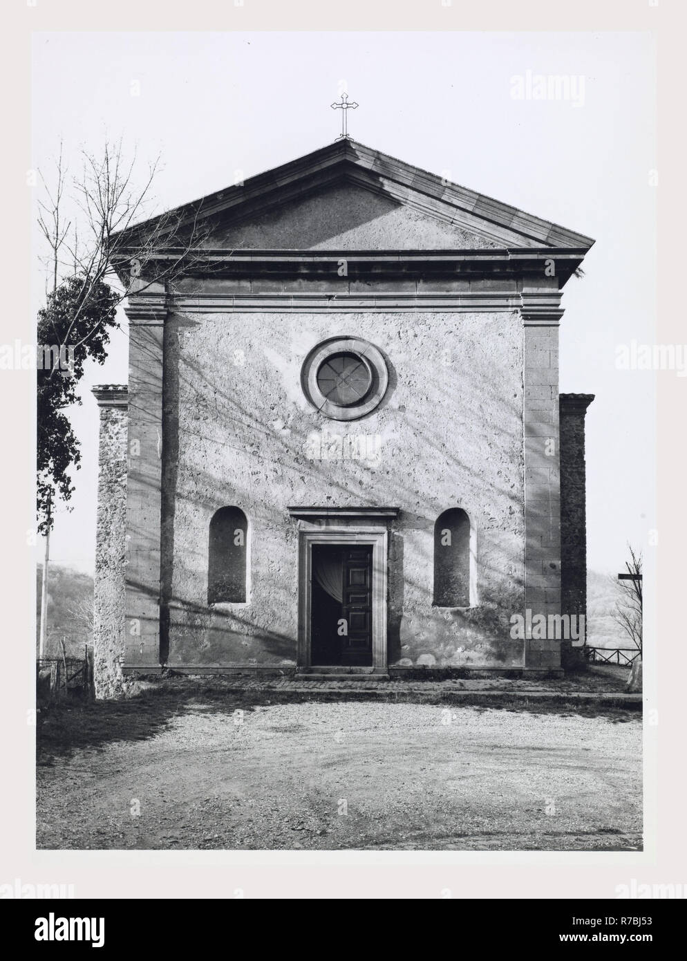 Lazio Roma Bracciano Madonna Del Riposo This Is My Italy The Italian Country Of Visual History Medieval Fresco Painting Post Medieval Architecture Architectural Sculpture Fresco Painting Simple Renaissance Church Which Was Donated By