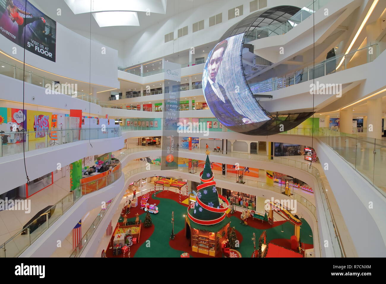 Quill shopping mall in Kuala Lumpur Malaysia Stock Photo Alamy