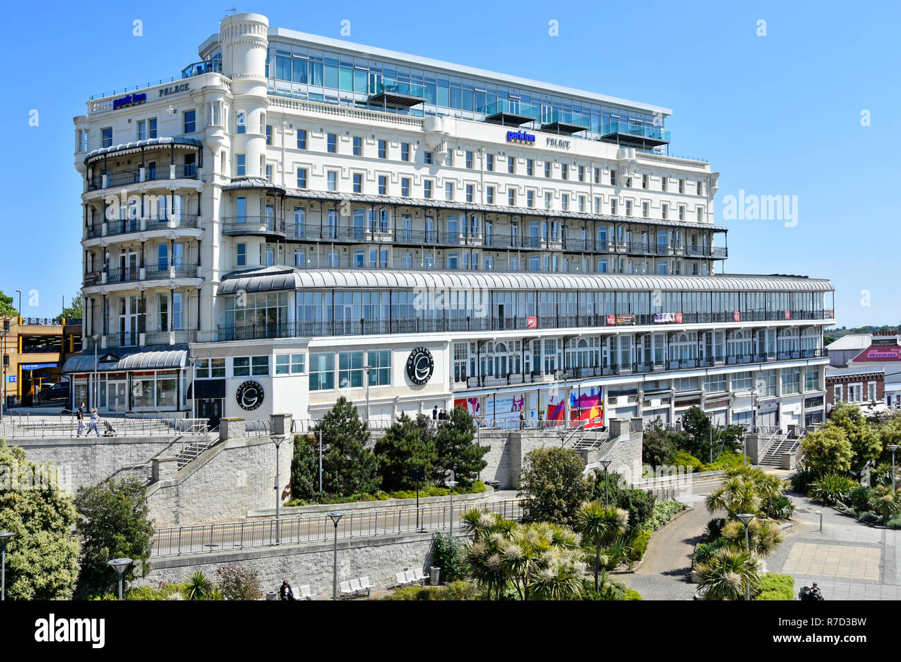 Southend on Sea landmark parkinn Palace hotel building by Radisson with casino overlooking seafront seaside resort town of Southend Essex England UK Stock Photo