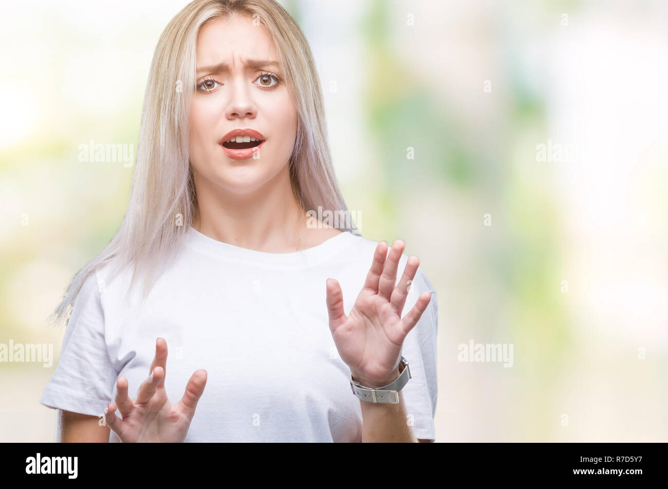 Free Photo  Astonished terrified attractive young blonde with