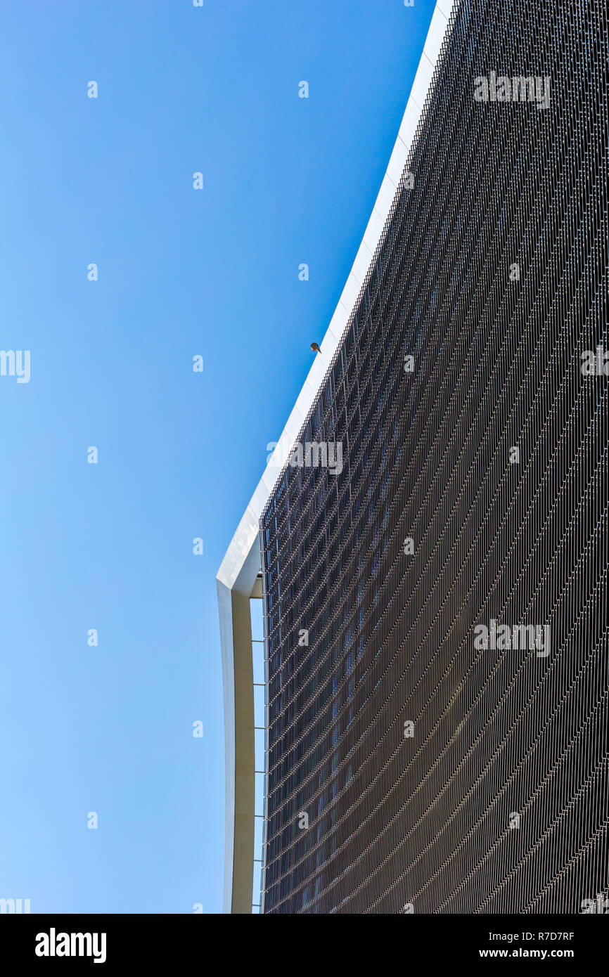 Modern skyscraper and blue sky Stock Photo - Alamy