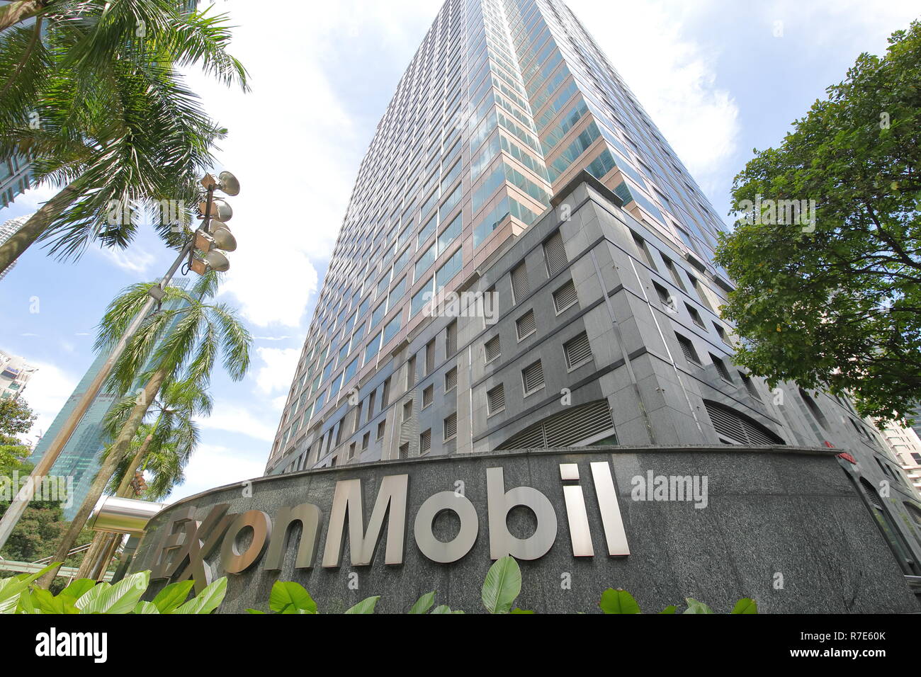 Mobil oil company hi-res stock photography and images - Alamy