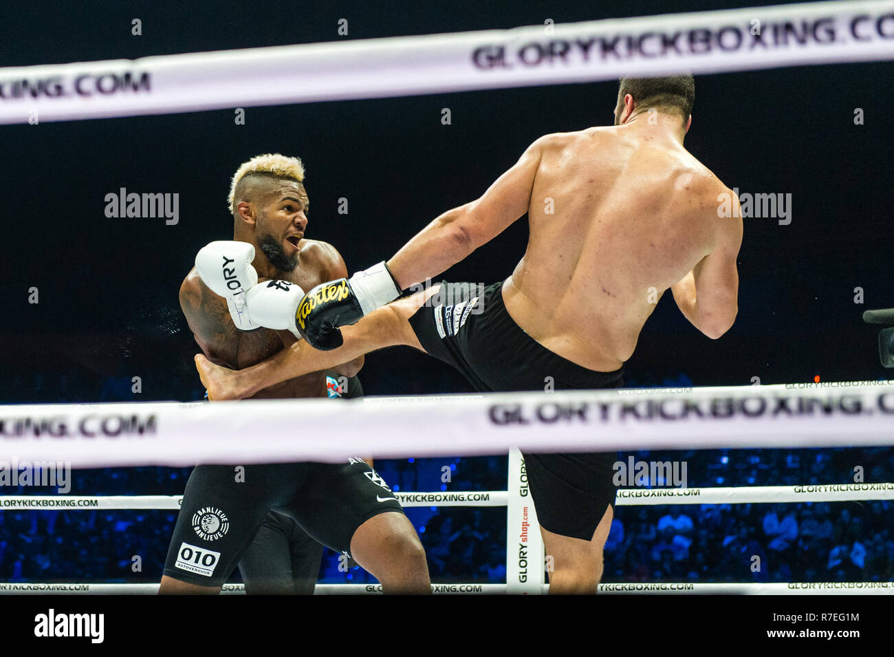 Rotterdam, Netherlands 08 december 2018 Kickboxing Glory 62 L-R Luis Tavares, Artur Gorlov Stock Photo