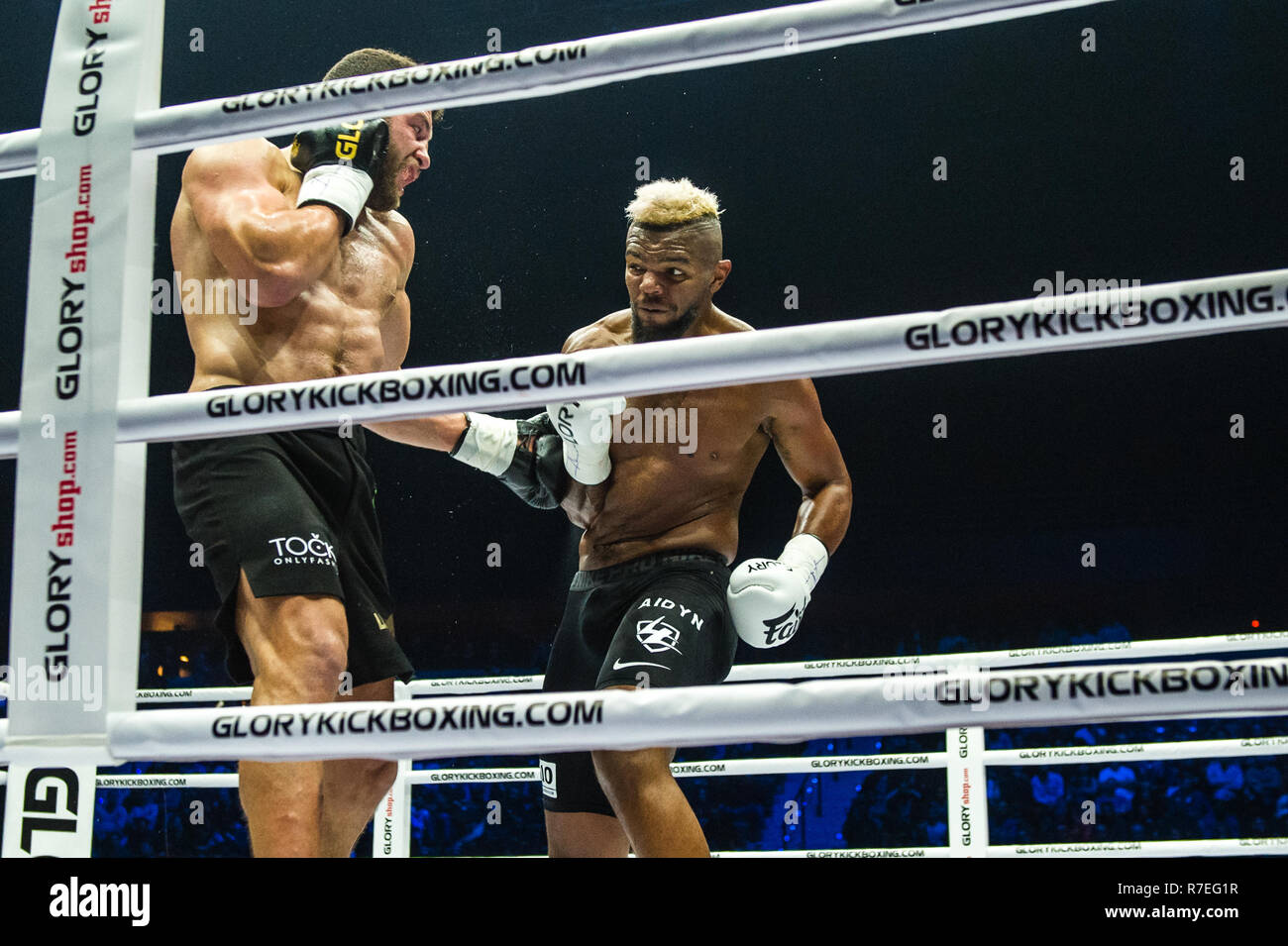 Rotterdam, Netherlands 08 december 2018 Kickboxing Glory 62 L-R Artur Gorlov, Luis Tavares Stock Photo