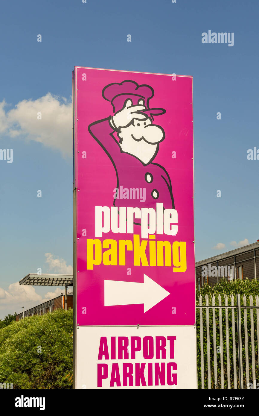 BATH ROAD, LONDON HEATHROW AIRPORT - JUNE 2018: Large sign outside the  entrance to the Purple Parking garage on Bath Road near London Heathrow  Airport Stock Photo - Alamy