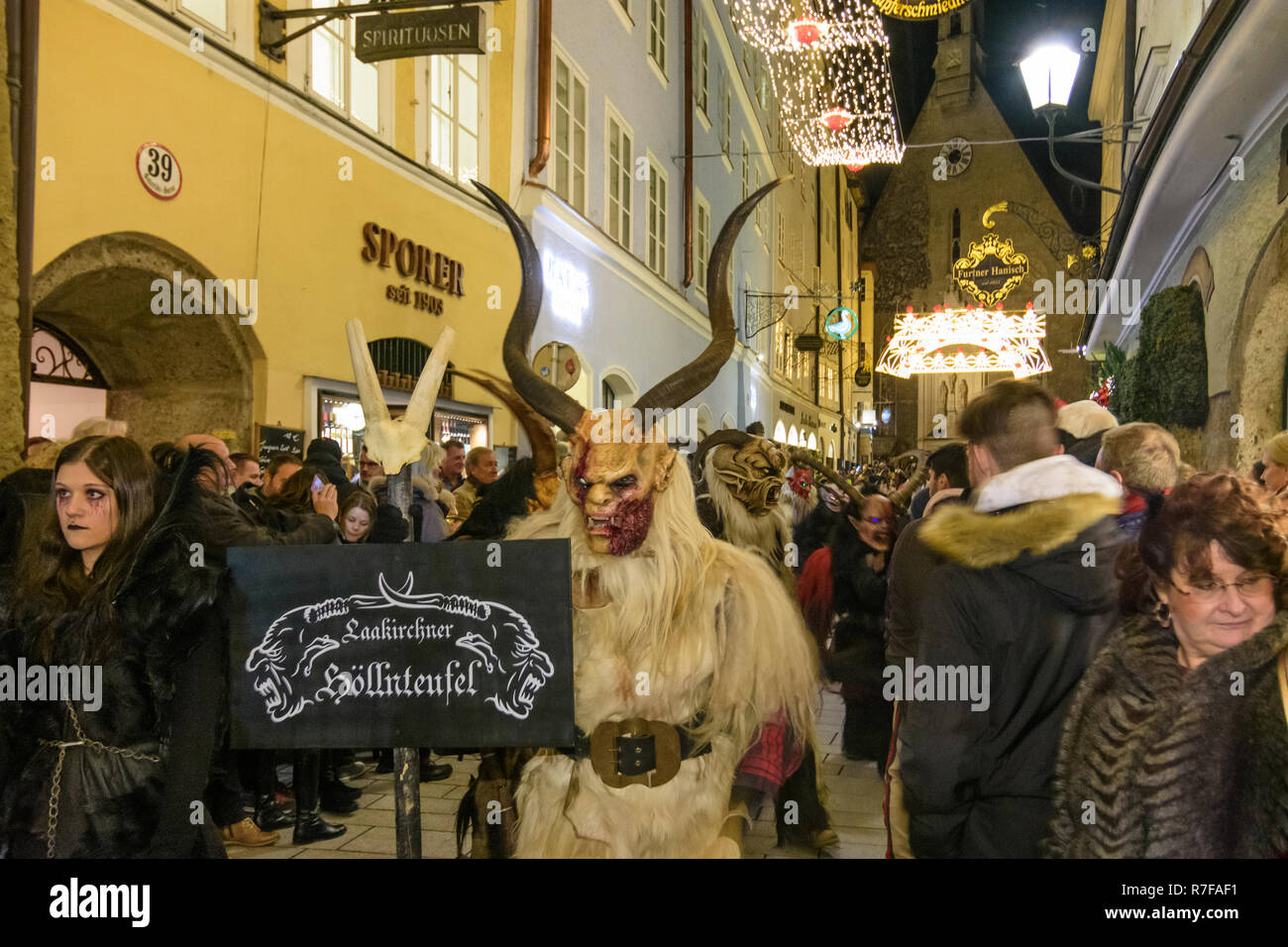 Salzburg: Krampuslauf (Krampus-Lauf, Perchtenlauf, Krampus run, mask ...