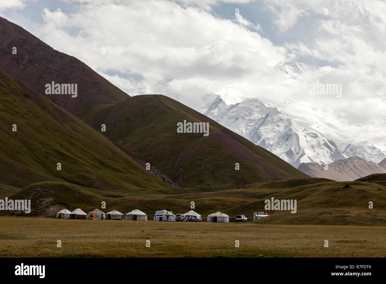 Lenin peak hi-res stock photography and images - Alamy