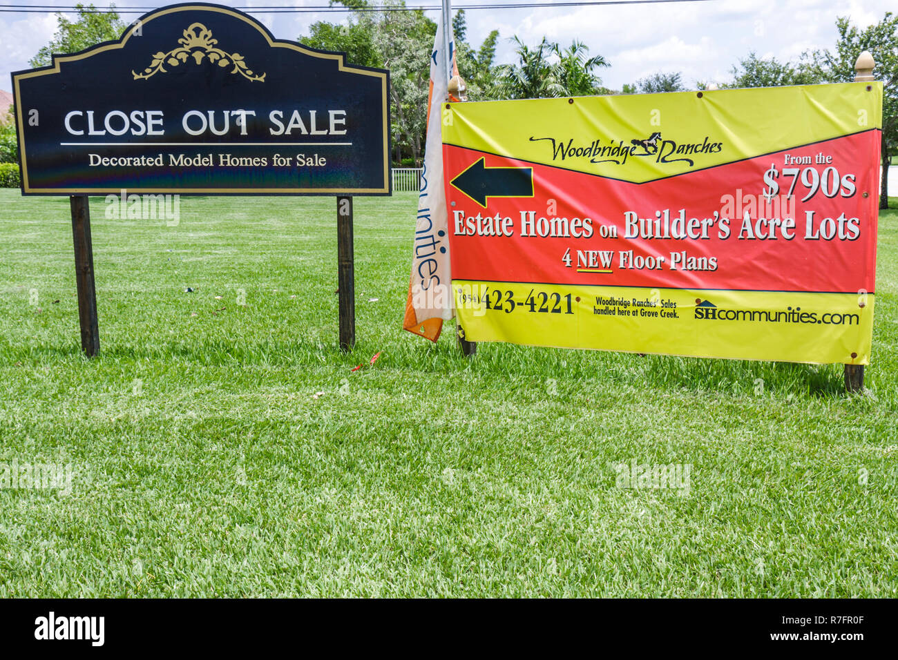 Miami Florida,Davie,sign,logo,real estate,economy,economic crisis,close out sale,high end,acre lots,estate homes,Woodbridge Ranches,visitors travel tr Stock Photo