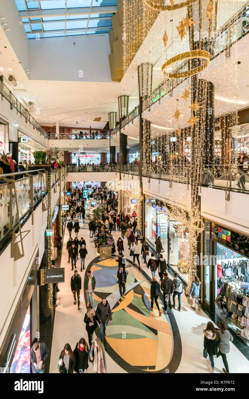 Alexa shopping center, christmas illumination,  interieur, Berlin Stock Photo