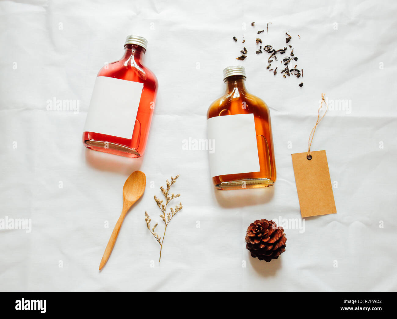 Download Cold Brew Tea Branding Mockup Set With Tea Leaf Stock Photo Alamy