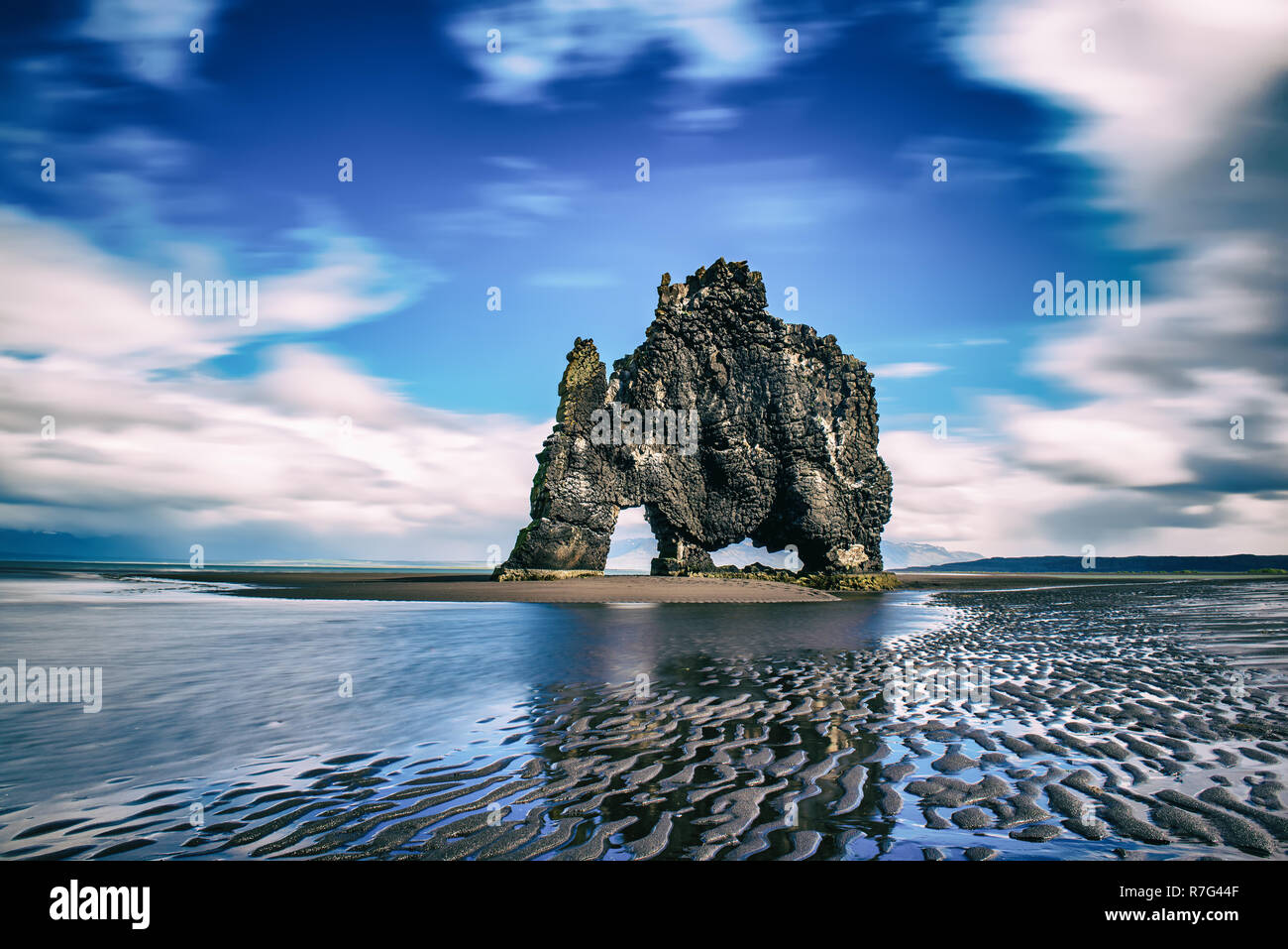 Island hvitserkur rock formation hi-res stock photography and images ...