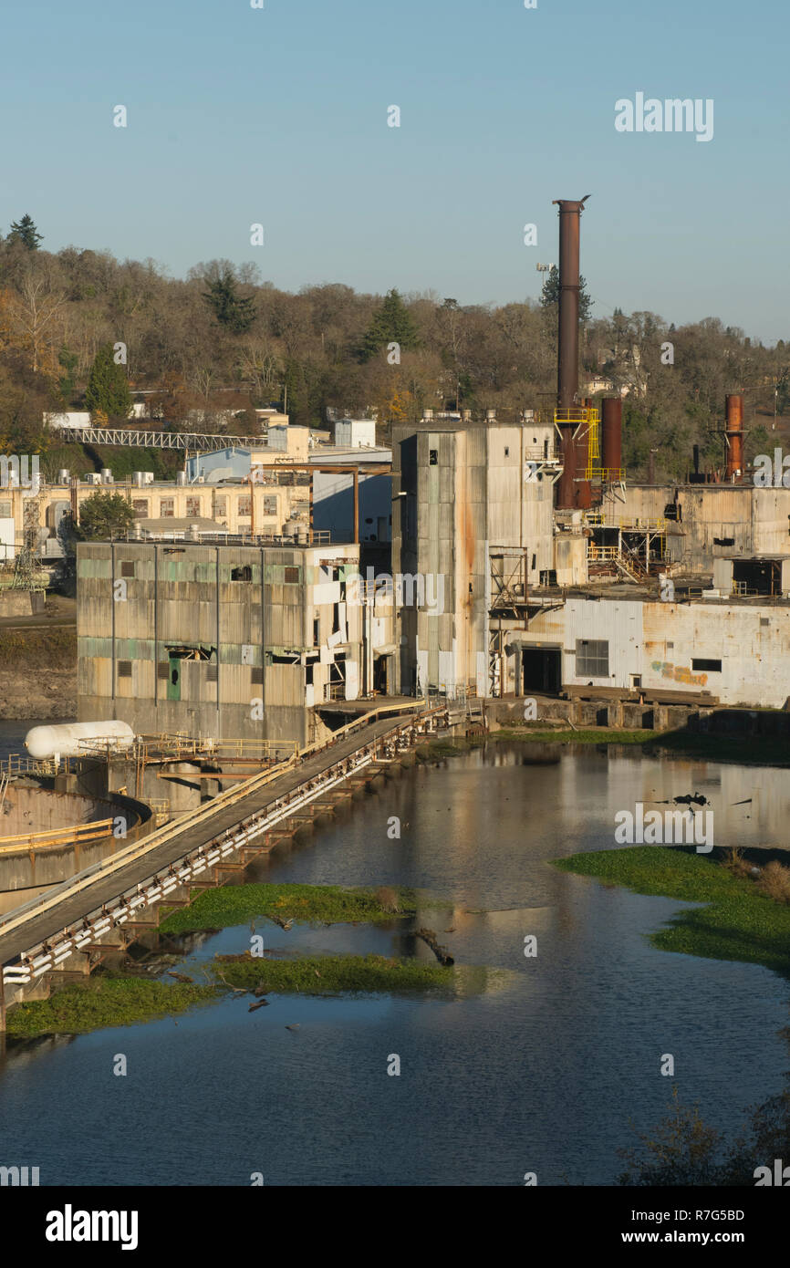 Abandoned Industrial landscape, Willamette Falls, Willamette River, Oregon City, Oregon Stock Photo