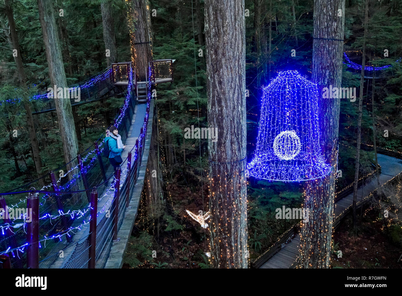 Capilano suspension bridge lights hires stock photography and images Alamy