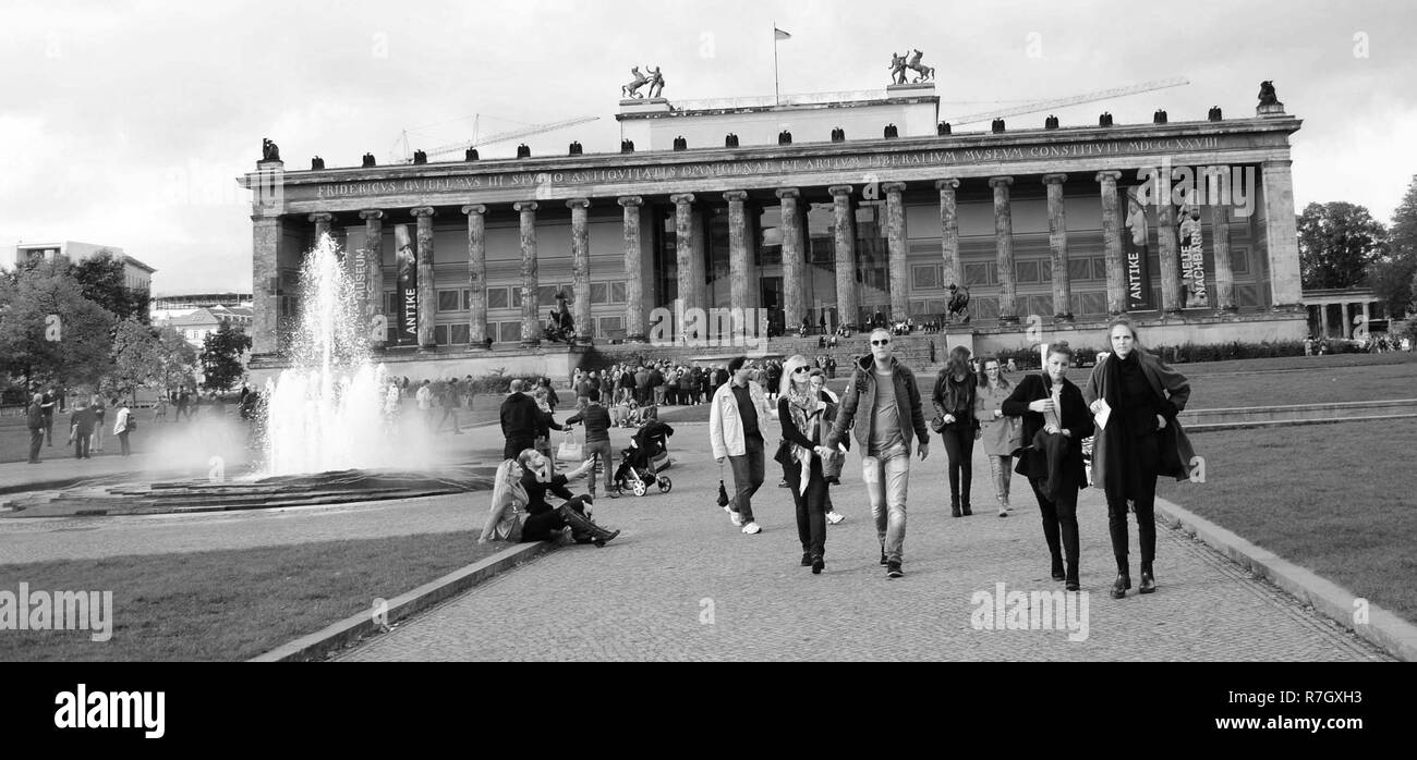 Black and white view of Karl Friedrich Schinkels Altes Museum and Lustgarten, Museumsinsel, (Museum Island), Berlin, Germany Stock Photo